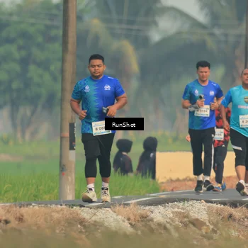 Runner Photo 5935409