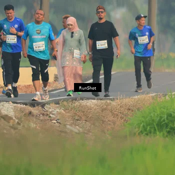 Runner Photo 5935420