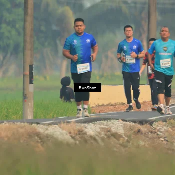 Runner Photo 5935421
