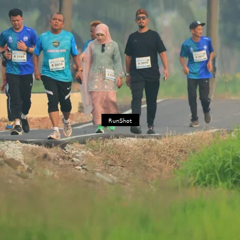 Runner Photo 5935422