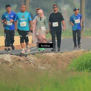 Runner Photo 5935424