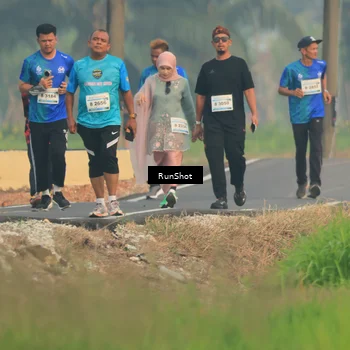 Runner Photo 5935438