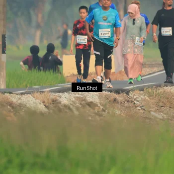 Runner Photo 5935443