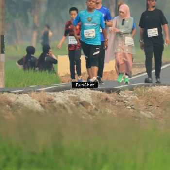Runner Photo 5935454