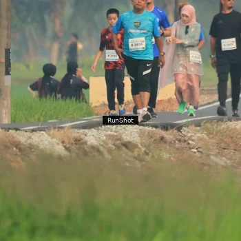 Runner Photo 5935455