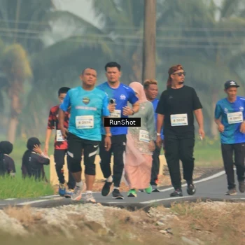 Runner Photo 5935459