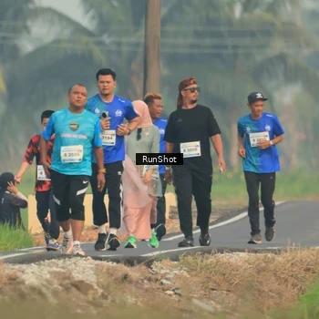 Runner Photo 5935460