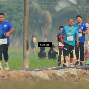 Runner Photo 5935467