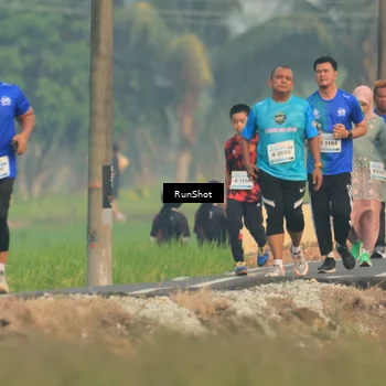 Runner Photo 5935477