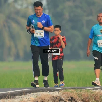 Runner Photo 5935533