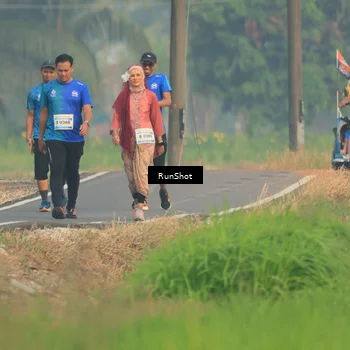 Runner Photo 5935749