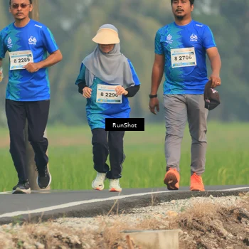 Runner Photo 5936100