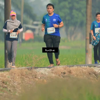 Runner Photo 5936152
