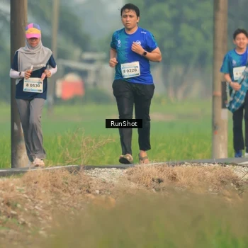 Runner Photo 5936153