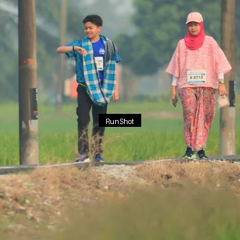 Runner Photo 5936249