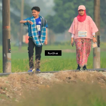 Runner Photo 5936265