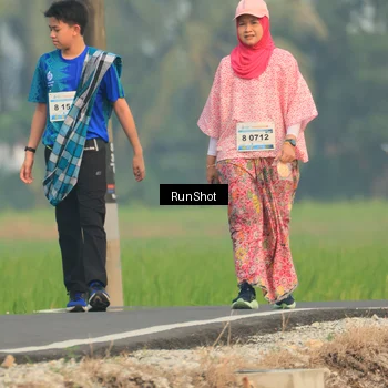 Runner Photo 5936376