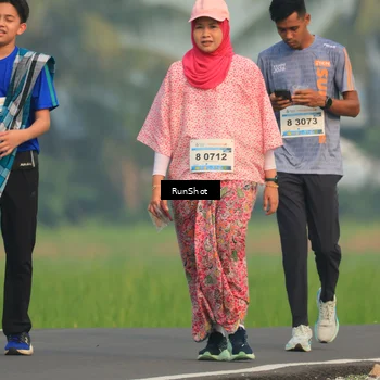 Runner Photo 5936493