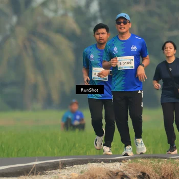 Runner Photo 5936535