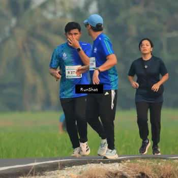 Runner Photo 5936543