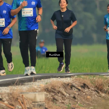 Runner Photo 5936578
