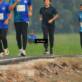 Runner Photo 5936579