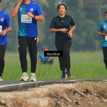 Runner Photo 5936589