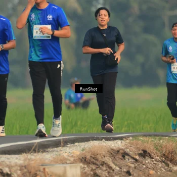 Runner Photo 5936591