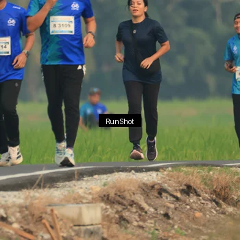 Runner Photo 5936592