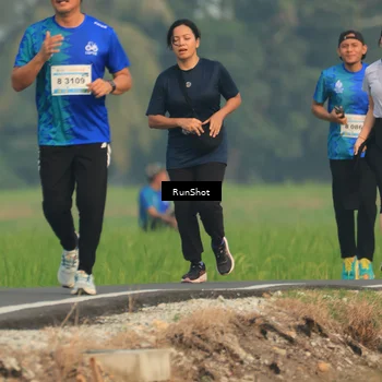 Runner Photo 5936606