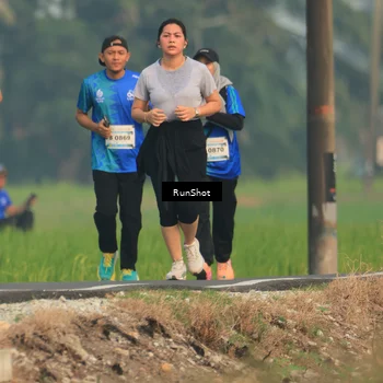 Runner Photo 5936610