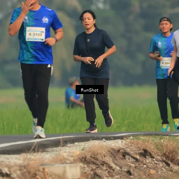 Runner Photo 5936616