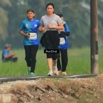 Runner Photo 5936628