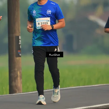Runner Photo 5936645