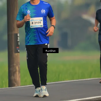 Runner Photo 5936652