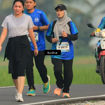 Runner Photo 5936751