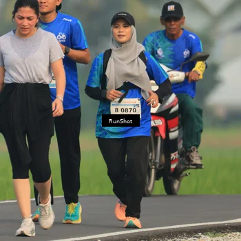 Runner Photo 5936772