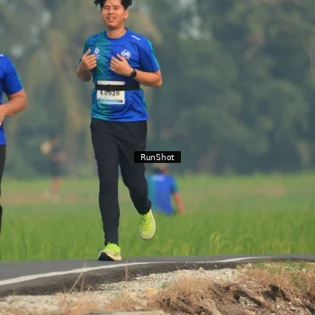 Runner Photo 5936895