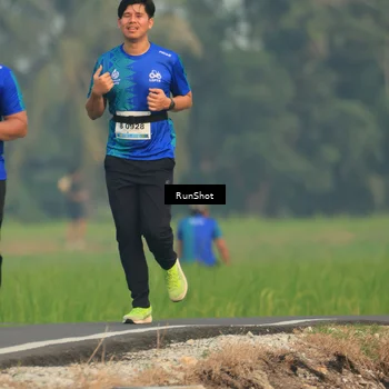 Runner Photo 5936897