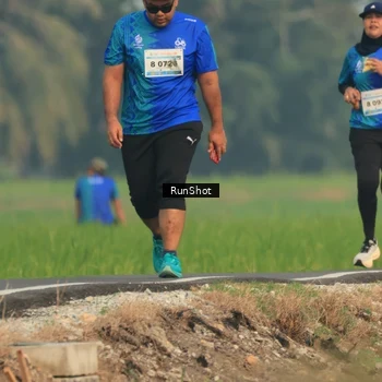Runner Photo 5937022