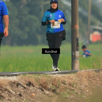 Runner Photo 5937030