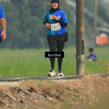 Runner Photo 5937035