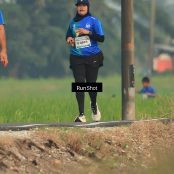 Runner Photo 5937040