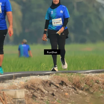 Runner Photo 5937055