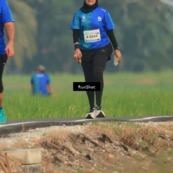 Runner Photo 5937060