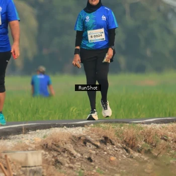 Runner Photo 5937061