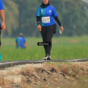 Runner Photo 5937065