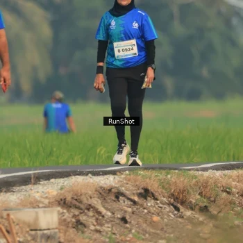 Runner Photo 5937079