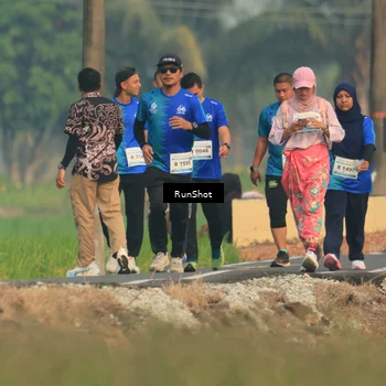 Runner Photo 5937102