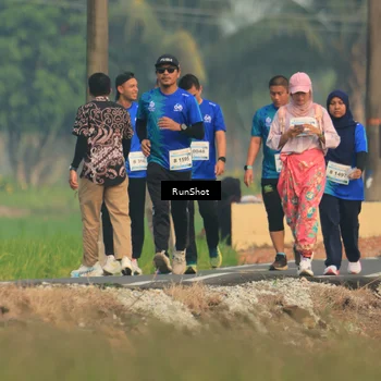Runner Photo 5937105